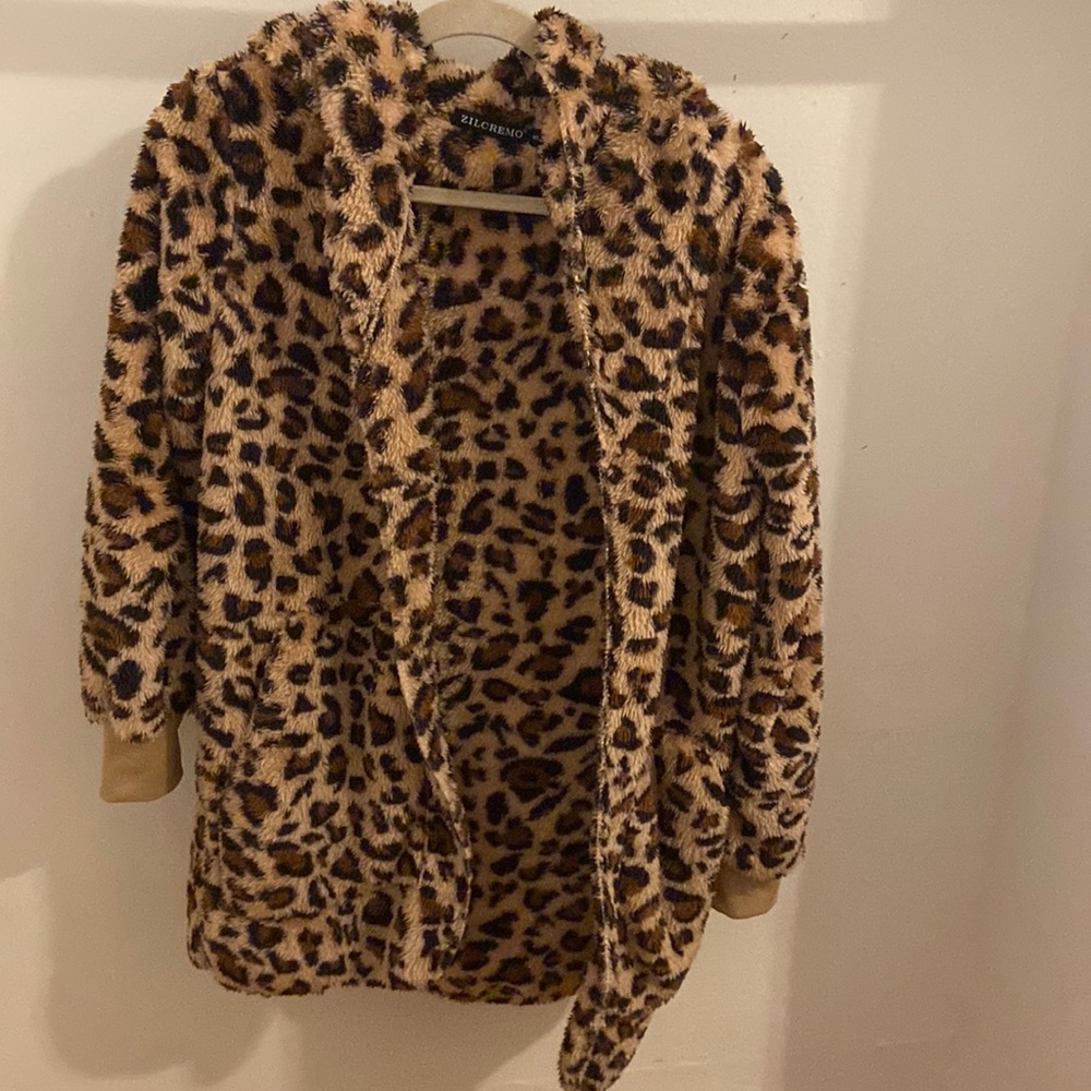 Zilcremo Small Leopard Print Jacket